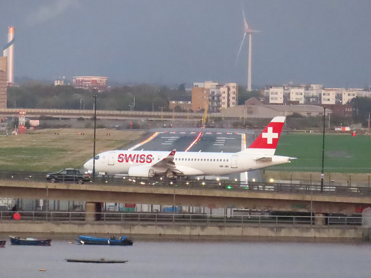 Airbus A220-300 at London City: The 5.5° Steep Approach Certification Among the Skyscrapers