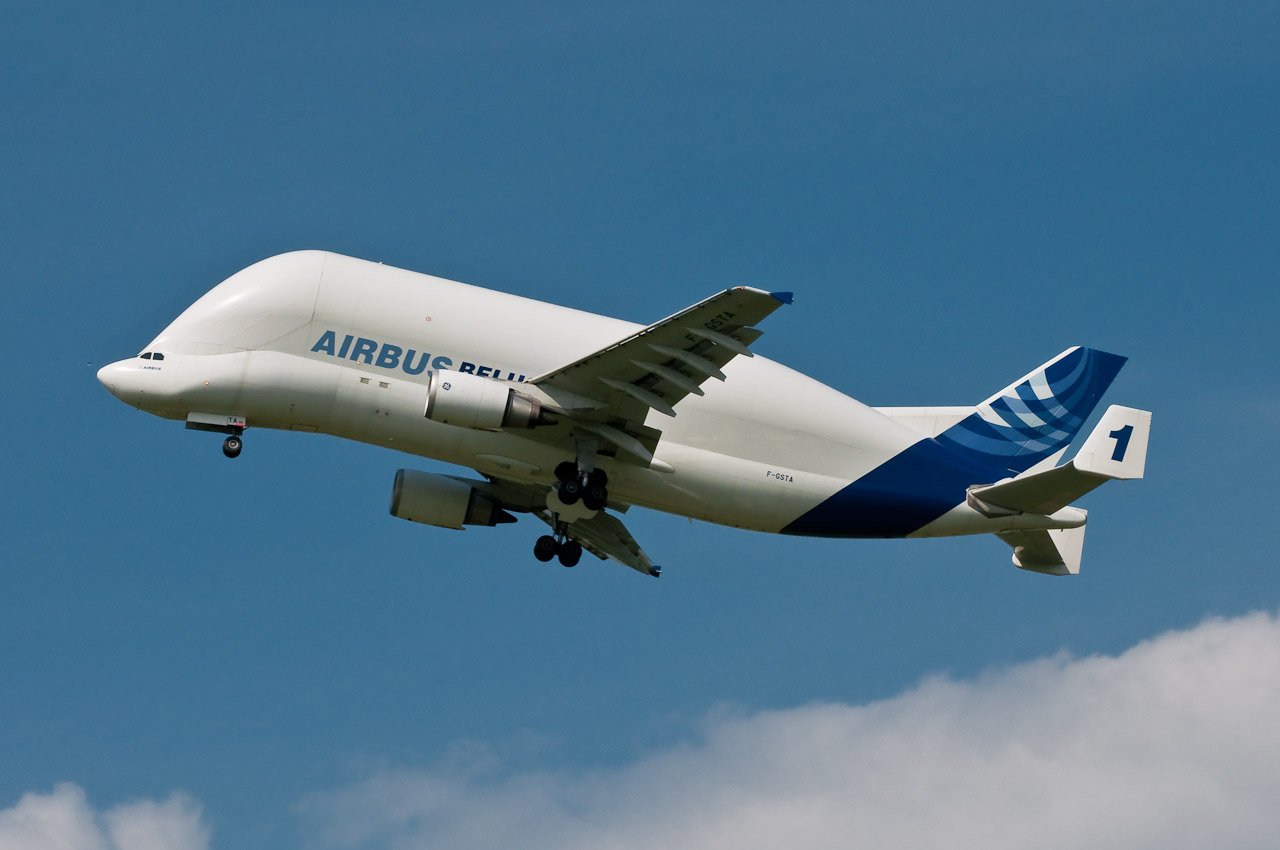 Real photograph: Dettaglio tecnico: Airbus A300-600ST Beluga.