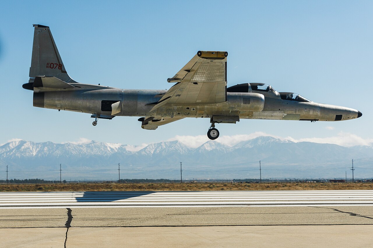 Dettaglio operativo Lockheed U-2S Dragon Lady a Quota FL700: Il Dominio della Ricognizione ad Altissima Quota